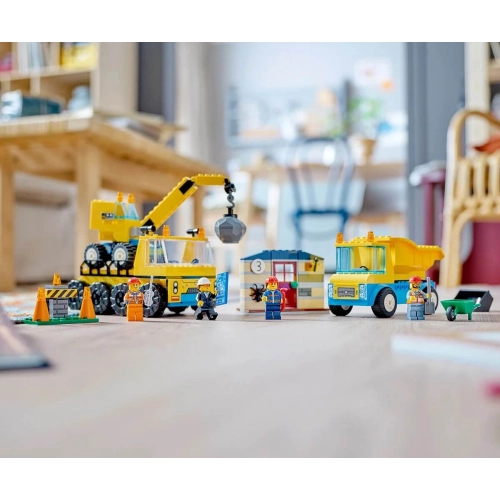 Детски комплект Строителни камиони и кран с разбиващ  - 12