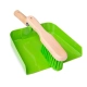 Детска четка с лопатка за чистене в зелено  - 1
