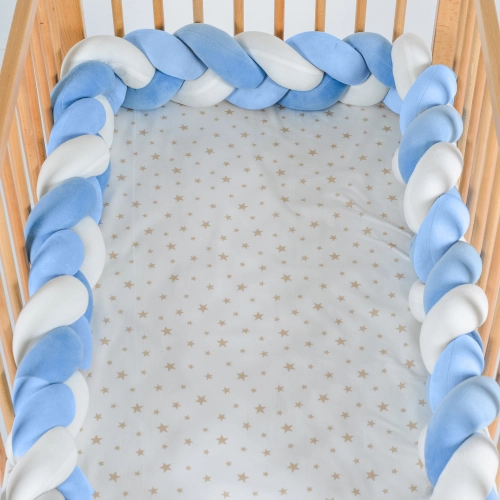 Светлосин луксозен обиколник за бебешко легло плитка Braidy | PAT43863