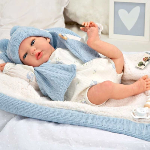 Детска кукла-бебе Мартин с пухено одеяло в синьо 40 см | PAT45273