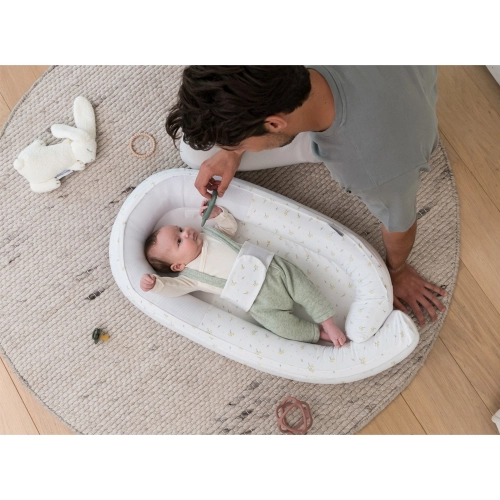 Бебешко гнездо за сън Cocoon Flowe Yellow PAT59518 Бебешко гнездо за сън Cocoon Flowe Yellow PAT59518