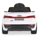 Детски бял акумулаторен джип с LED светлини Audi SQ8 e-tron  - 6