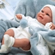 Детска кукла-бебе със синьо одеялце Реално тегло 35 см  - 4