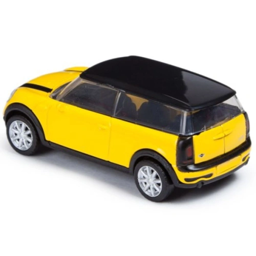 Детска жълта кола за игра Mini Cooper Mini Clubman 1:43 PAT72278