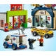 Отваряне на магазин за понички Lego City Town  - 10