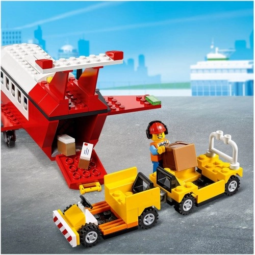 Детски конструктор Централно летище LEGO City  - 10
