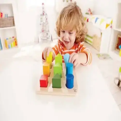 Детска играчка Геометрично подреждане на фигурки Hape | P92228