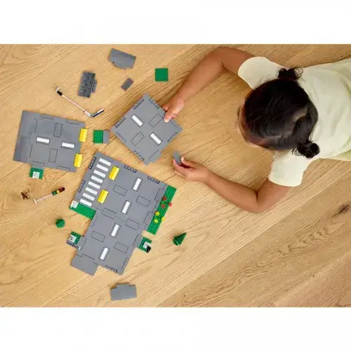 Конструктор LEGO CITY Пътни табели 60304 | P98861