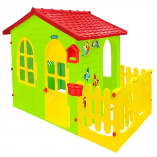 Детска къща с ограда и дъска Mochtoys за рисуване 12243 | P111639