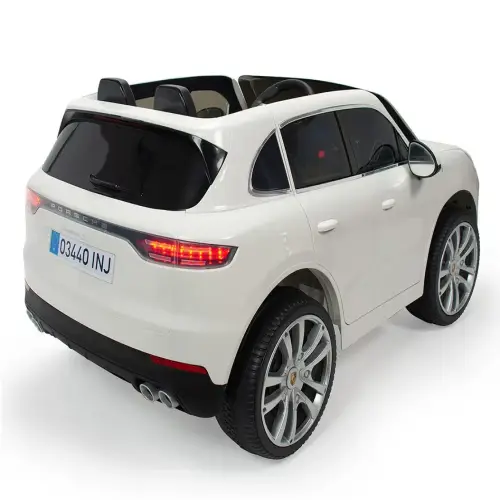 бяла електрическа кола Porsche Cayenne S за две деца с дистанционно и батерия 12V | P139412